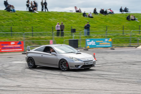 Handling Track Handling Track